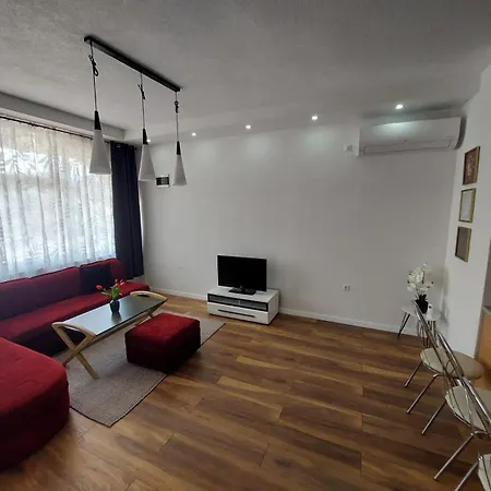 Urban Apartment *